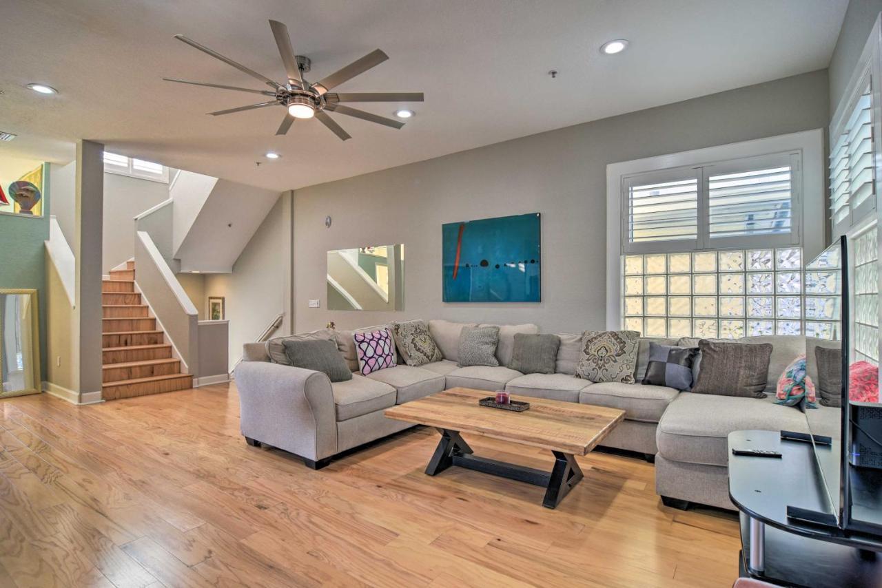 Coastal Sea Side Townhome - Walk To Beach! Clearwater Beach Eksteriør bilde